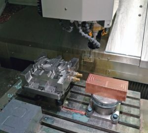 lavorazione sulla fresatrice Röders RXP 500 presso safilo